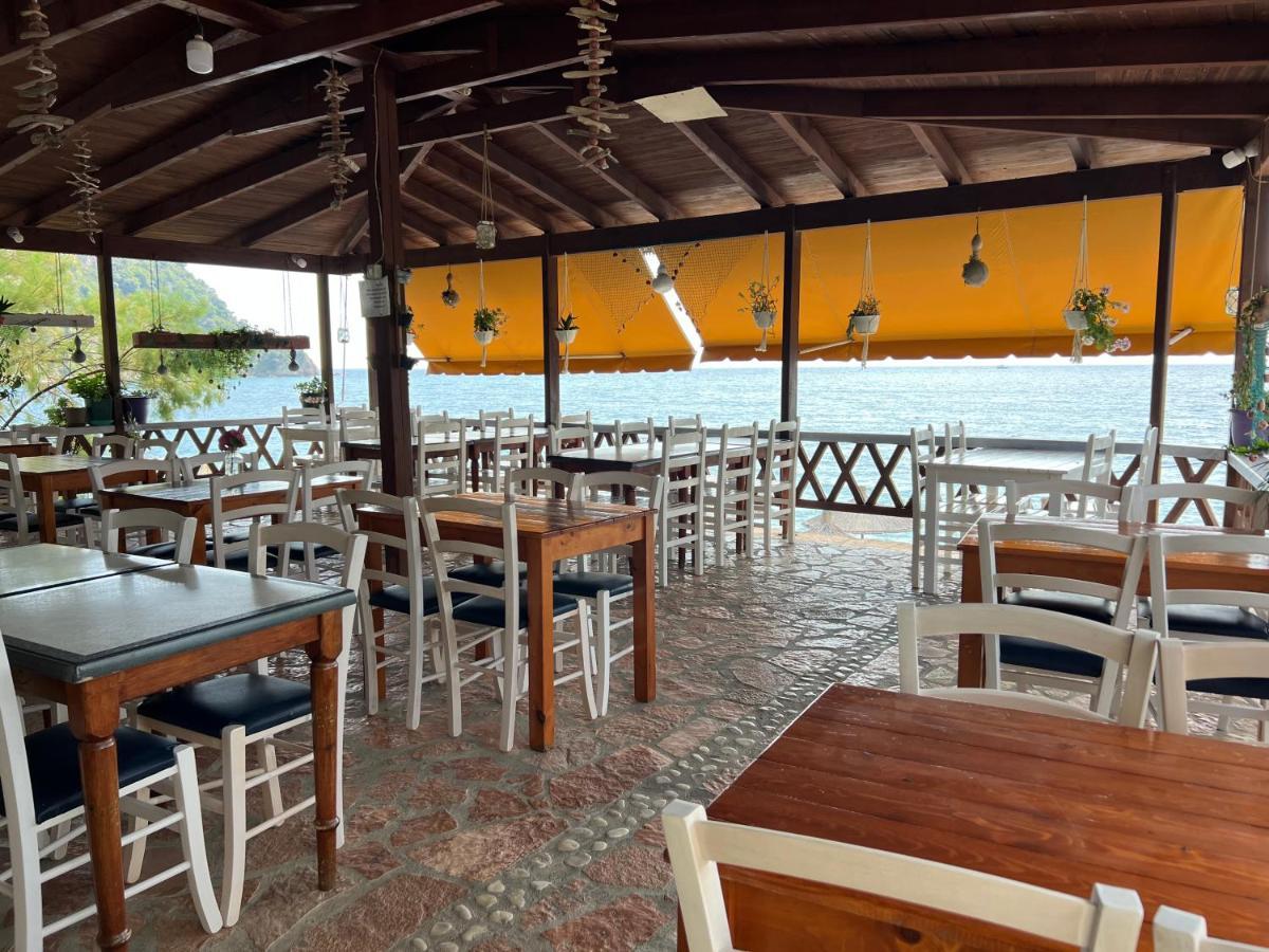 Hotel Potami Beach - Mondi Goro Himare Exteriör bild