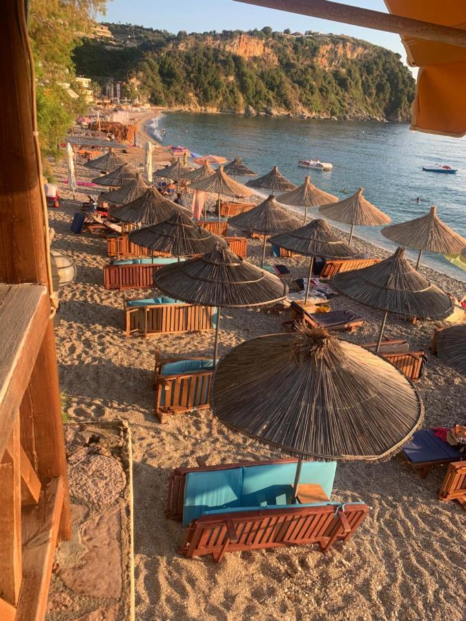 Hotel Potami Beach - Mondi Goro Himare Exteriör bild