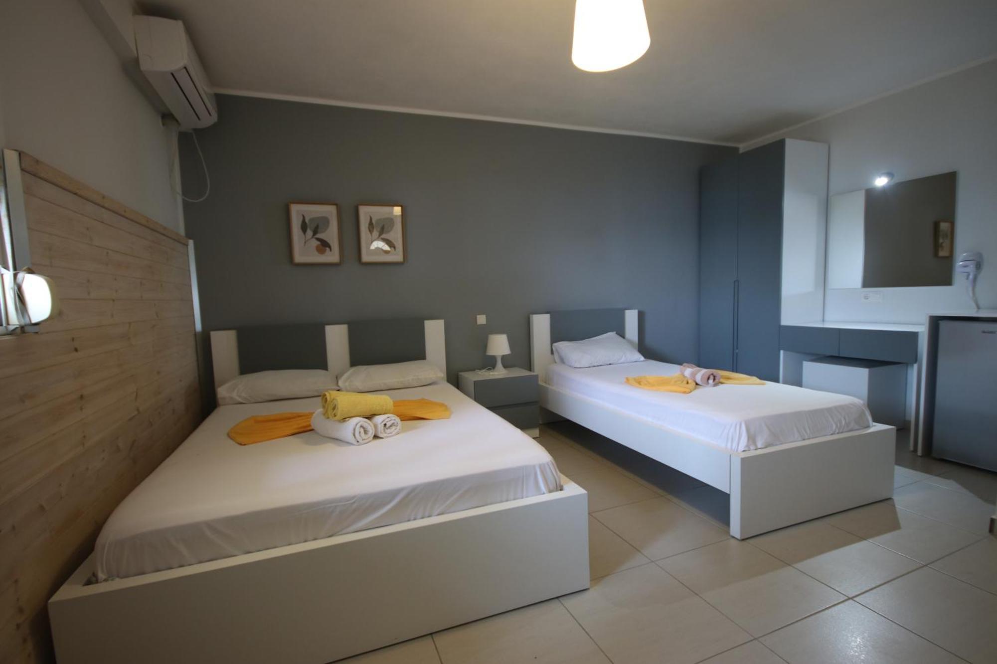 Hotel Potami Beach - Mondi Goro Himare Exteriör bild