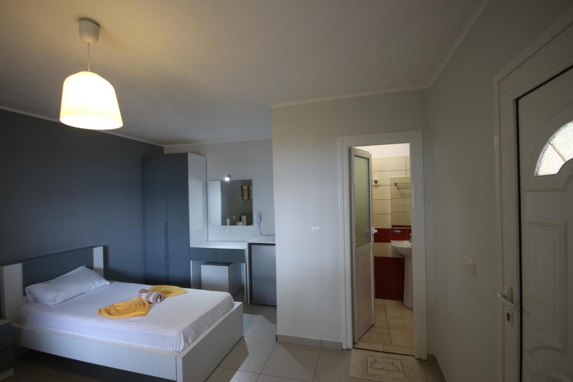 Hotel Potami Beach - Mondi Goro Himare Exteriör bild