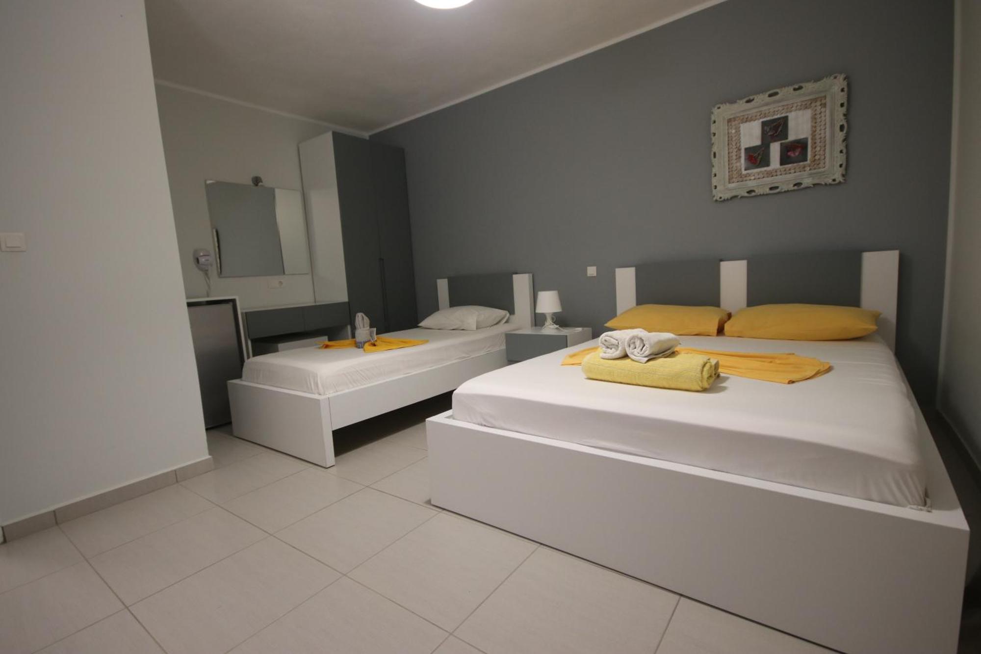 Hotel Potami Beach - Mondi Goro Himare Exteriör bild